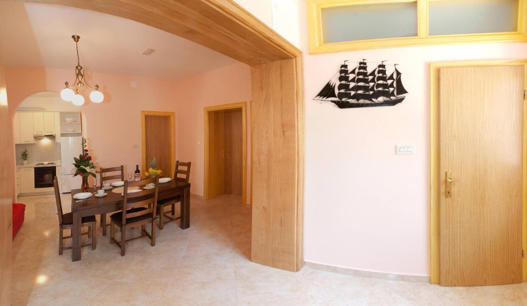 Apartments Beautiful Sandy Beach Split Exteriör bild