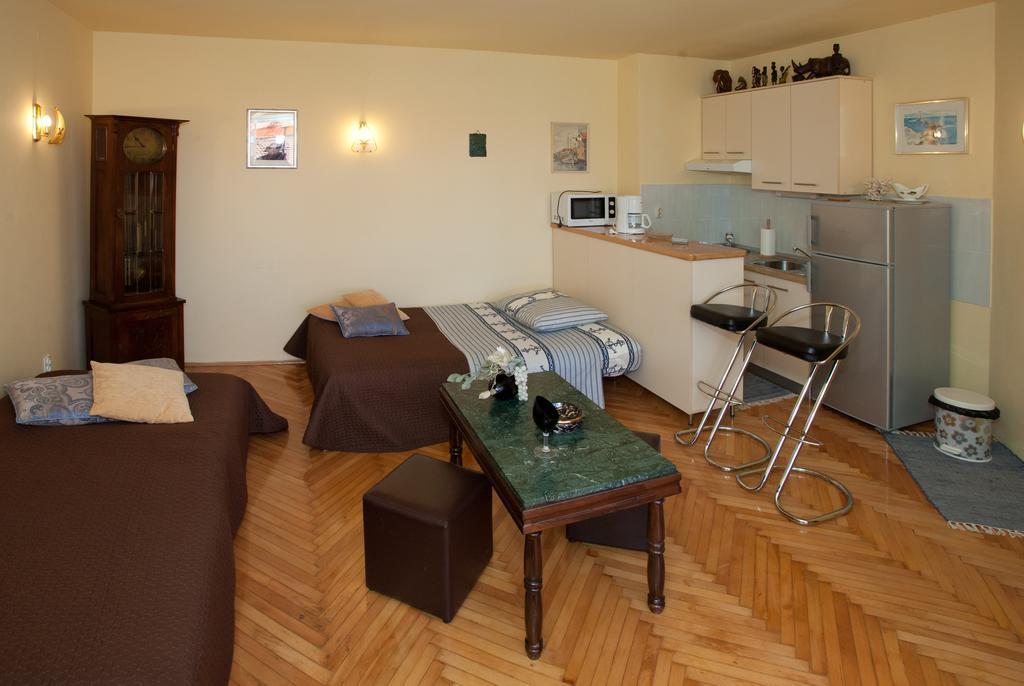 Apartments Beautiful Sandy Beach Split Exteriör bild